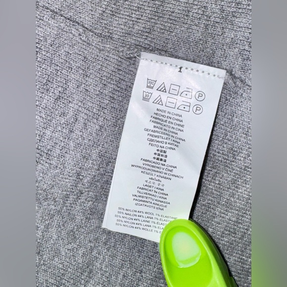 MICHAEL KORS wool blend gray Cardigan size small - Picture 9 of 16